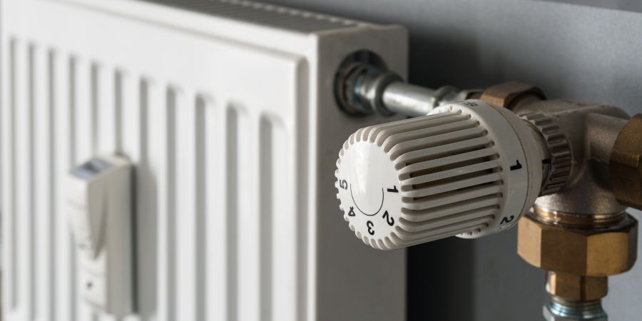 Wie kann man thermische Energie sparen? Wie lüftet man eine Wohnung im Winter richtig? 