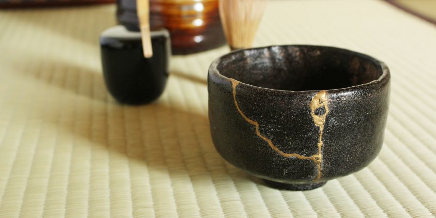 Erlernen Sie die Kunst des Kintsugi. DIY Kintsugi-Dekorationen 