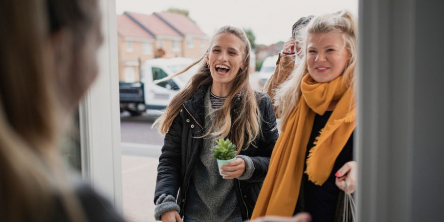 Welches Geschenk für eine neue Wohnung kaufen? Viele preiswerte, stilvolle Geschenkideen 