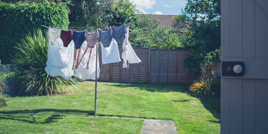 Welchen Wäscheständer wählen? Die besten Modelle für Garten, Balkon und Mehrfamilienhaus 